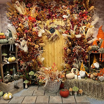 autumnal decoration display with wreath
