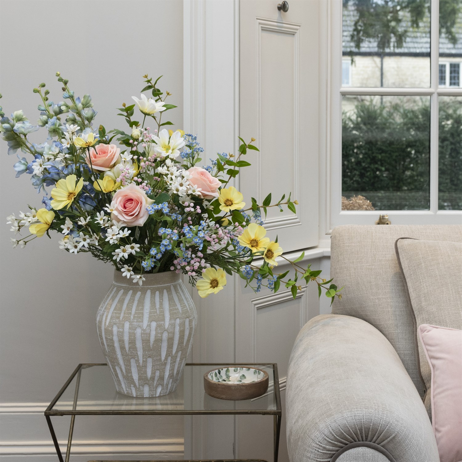 Artificial Flowers & Plants for the Living Room