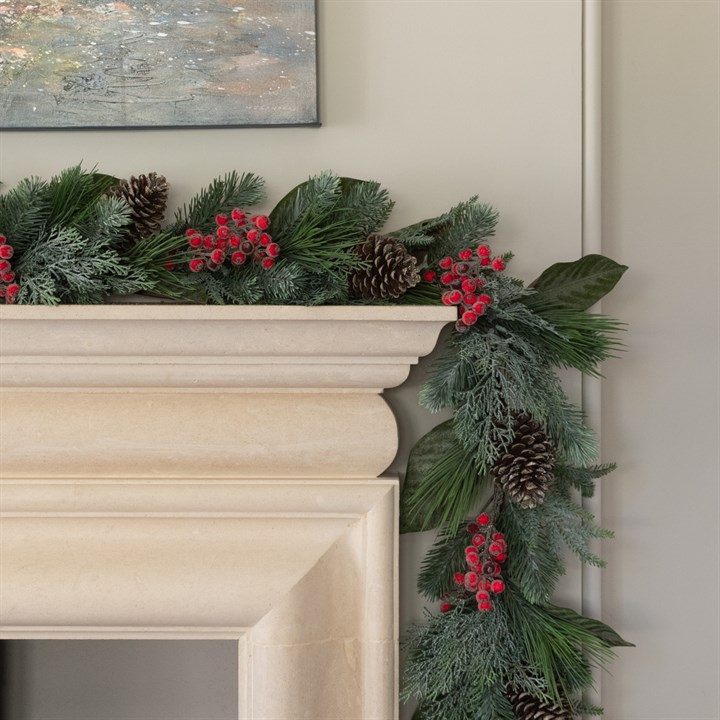 Faux Etton Pinecone & Berry Christmas Garland
