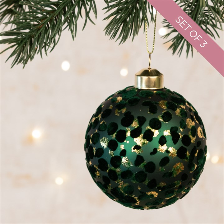 3 Glass Ruth Christmas Baubles Green